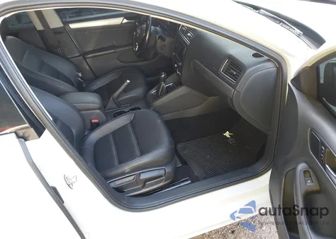 2017 Volkswagen Jetta 1.4T Se z USA, uszkodzony, nr VIN 3VWB67AJ9HM387919